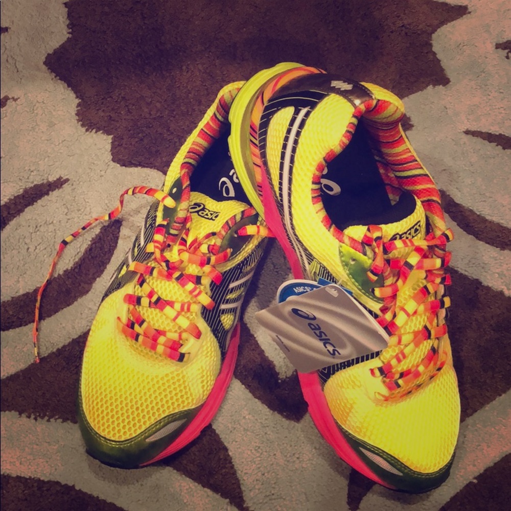 ASICS gymshoes